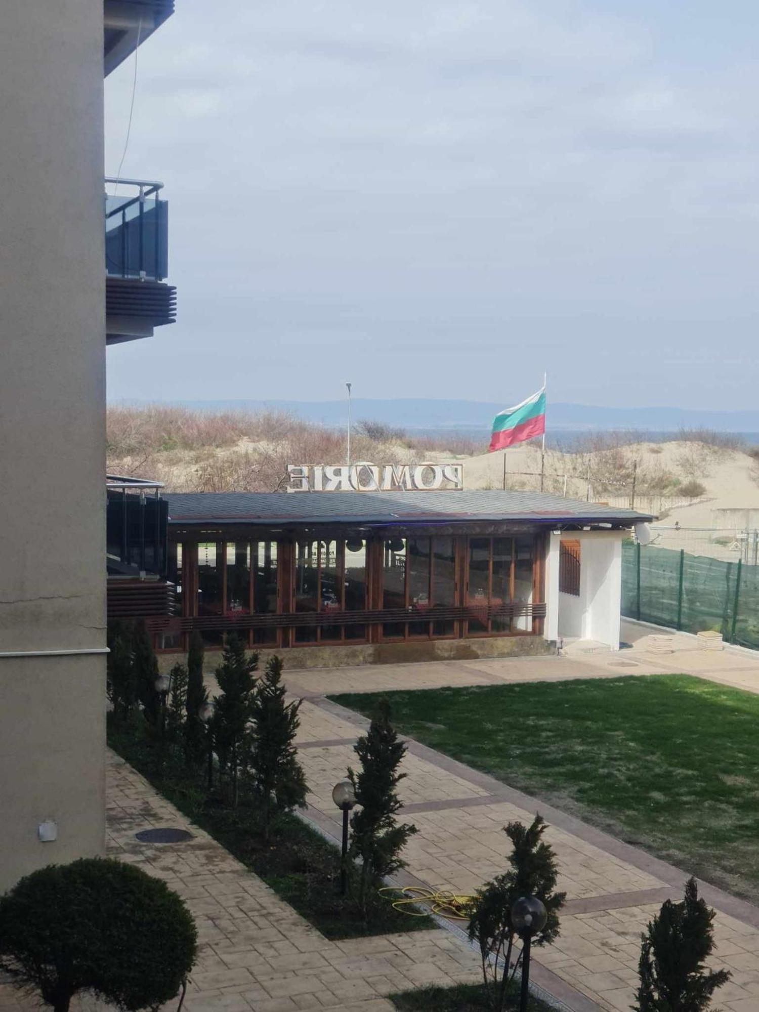 Aglaya 2 - Pomorie Bay Apartment Bagian luar foto